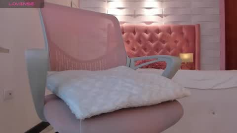 Snapshot of mhellissaw chatting on 02-27-25, 07:12 melissa online show from 02-27-25, 07:12