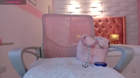 Snapshot of mhellissaw chatting on 03-09-25, 10:41 melissa online show from 03-09-25, 10:41