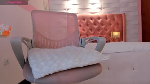 Snapshot of mhellissaw chatting on 03-10-25, 01:34 melissa online show from 03-10-25, 01:34