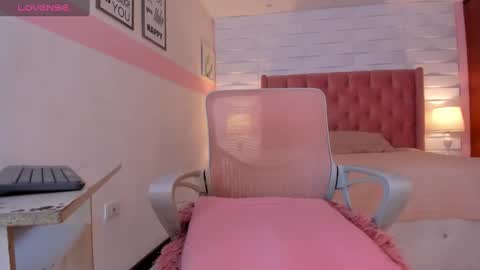 Snapshot of mhellissaw chatting on 09-14-25, 11:09 melissa online show from 09-14-25, 11:09