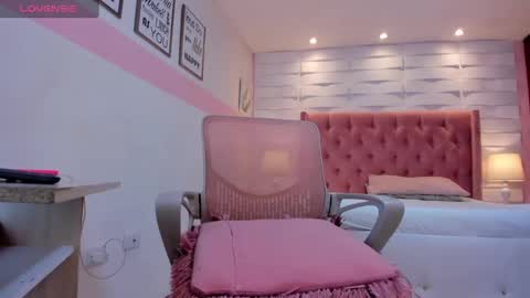 Snapshot of mhellissaw chatting on 09-26-25, 08:07 melissa online show from 09-26-25, 08:07