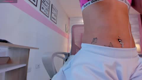 Snapshot of mhellissaw chatting on 10-30-25, 08:27 melissa online show from 10-30-25, 08:27