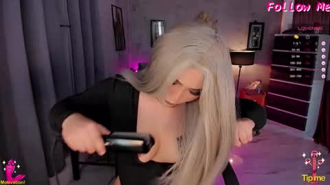 miss devil online show from 11-16-25, 07:58