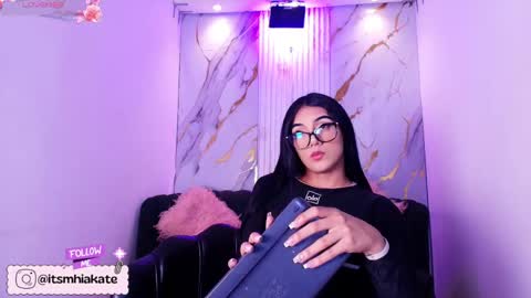 Snapshot of mhia_kate chatting on 05-01-26, 12:10 Mhia Kate online show from 05-01-26, 12:10