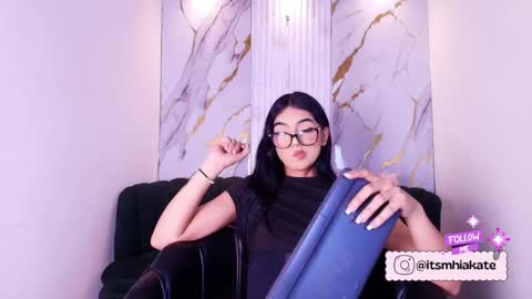 Snapshot of mhia_kate chatting on 05-12-26, 12:13 Mhia Kate online show from 05-12-26, 12:13