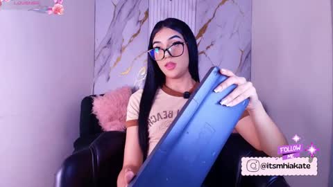 Snapshot of mhia_kate chatting on 05-21-26, 12:34 Mhia Kate online show from 05-21-26, 12:34