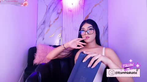 Snapshot of mhia_kate chatting on 05-22-26, 12:22 Mhia Kate online show from 05-22-26, 12:22