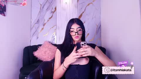 Snapshot of mhia_kate chatting on 06-10-26, 12:04 Mhia Kate online show from 06-10-26, 12:04