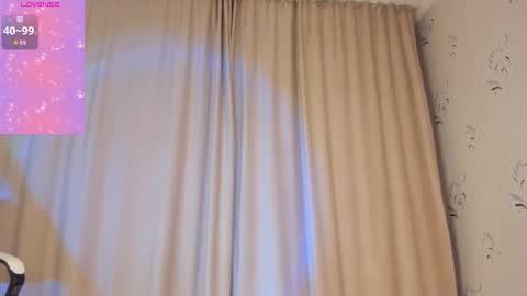 Snapshot of mi_takahashi chatting on 03-12-25, 07:06 Anita online show from 03-12-25, 07:06