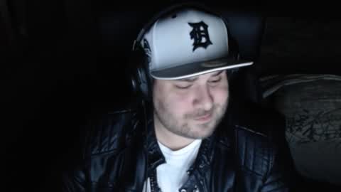 Snapshot of mi_vida21 chatting on 02-27-26, 05:24 just ask online show from 02-27-26, 05:24