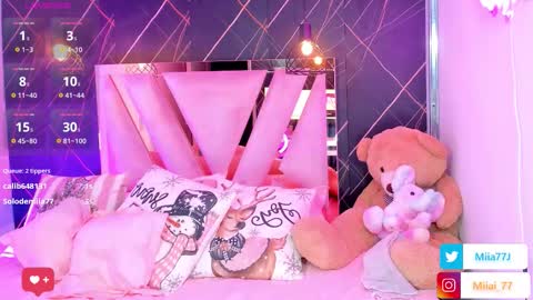 Snapshot of mia77_ chatting on 12-18-25, 01:55 Mia online show from 12-18-25, 01:55