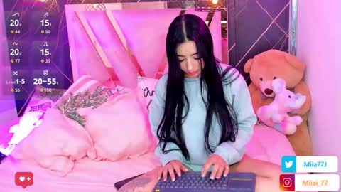 Snapshot of mia77_ chatting on 12-22-25, 03:03 Mia online show from 12-22-25, 03:03