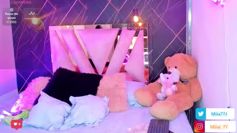 Snapshot of mia77_ chatting on 01-16-26, 03:43 Mia online show from 01-16-26, 03:43