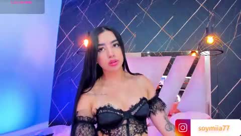 Mia online show from 07-19-26, 01:20