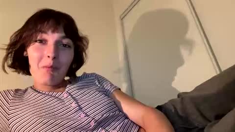 Snapshot of mia_177 chatting on 11-04-25, 08:19 mia_177 online show from 11-04-25, 08:19