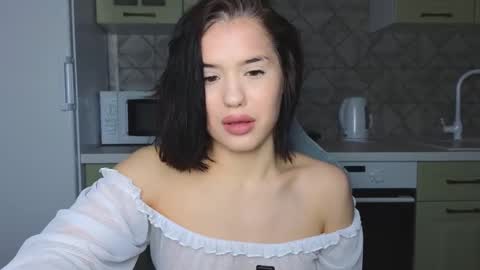 Snapshot of mia___lunaa chatting on 02-26-25, 09:48 Mia online show from 02-26-25, 09:48