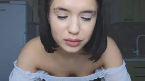 Snapshot of mia___lunaa chatting on 02-27-25, 03:58 Mia online show from 02-27-25, 03:58