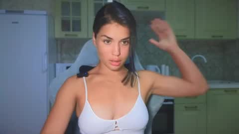Snapshot of mia___lunaa chatting on 09-17-25, 07:04 Mia online show from 09-17-25, 07:04