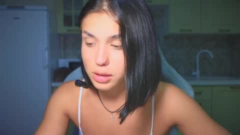 Snapshot of mia___lunaa chatting on 09-18-25, 07:27 Mia online show from 09-18-25, 07:27