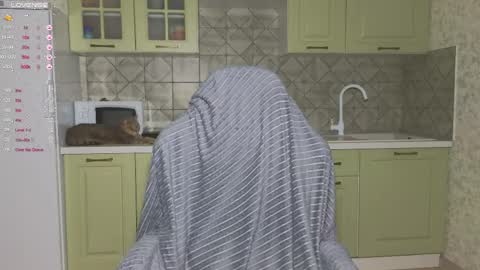 Mia online show from 04-18-26, 07:58