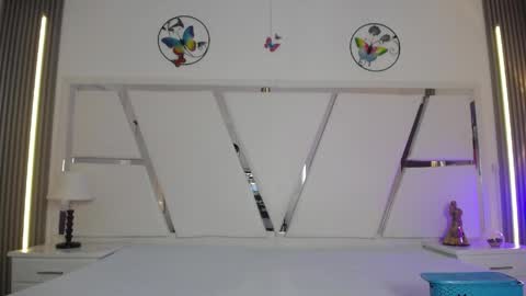 Snapshot of mia__kross_ chatting on 05-30-26, 07:00 Mia online show from 05-30-26, 07:00