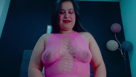 Snapshot of mia__xx1 chatting on 10-05-25, 01:48 C A L L M E M I A online show from 10-05-25, 01:48