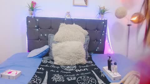 C A L L  M E  M I A  online show from 03-31-26, 01:40