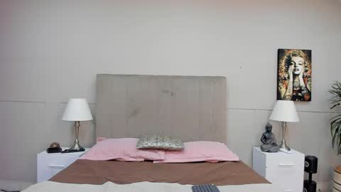 Snapshot of mia__zoe chatting on 05-23-26, 03:34 Mia Zoe online show from 05-23-26, 03:34
