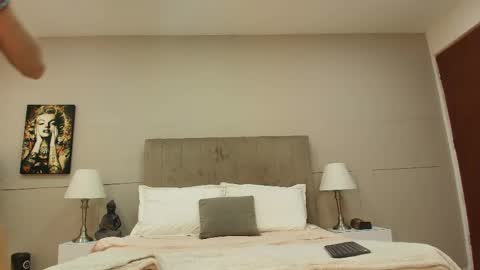 Snapshot of mia__zoe chatting on 05-27-26, 03:25 Mia Zoe online show from 05-27-26, 03:25