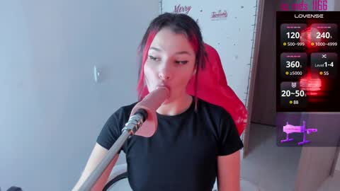 Mia adams  online show from 12-17-24, 01:07