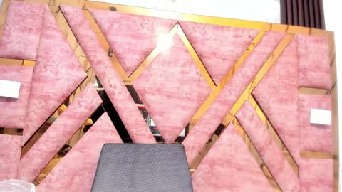 Mia online show from 04-09-26, 11:48