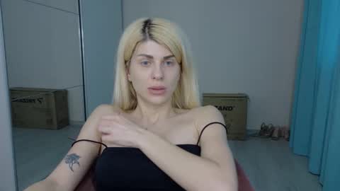 mia_angel online show from 05-22-26, 05:18
