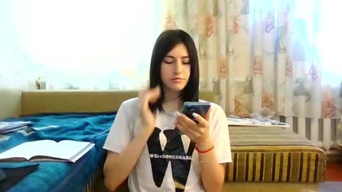 Snapshot of mia_beauti_live chatting on 06-03-26, 09:12 mia_beauti_live online show from 06-03-26, 09:12