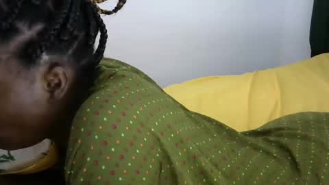 aishah petite online show from 02-04-25, 12:44