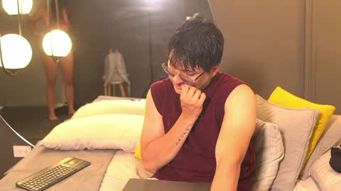 Belmont and Mia online show from 03-25-26, 06:47