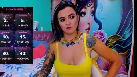 Snapshot of mia_bigtits_17 chatting on 12-22-24, 12:17 Mia online show from 12-22-24, 12:17
