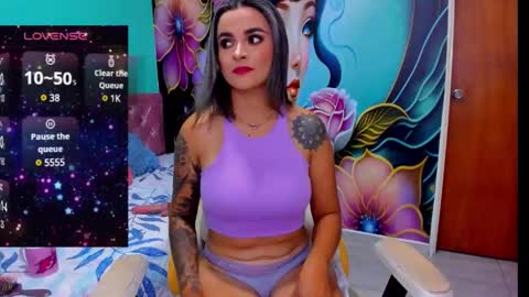 Snapshot of mia_bigtits_17 chatting on 12-28-24, 12:57 Mia online show from 12-28-24, 12:57