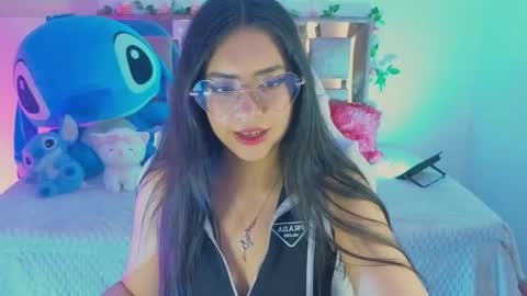 Snapshot of mia_bnnyy chatting on 10-04-25, 08:40 mia_bnnyy online show from 10-04-25, 08:40