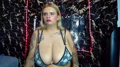 Snapshot of mia_boobs_19 chatting on 10-30-25, 01:51 mia Independent model Thanks to everyone for your support online show from 10-30-25, 01:51