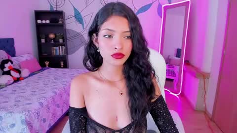 Snapshot of mia_clay1 chatting on 05-13-26, 08:38 Mia online show from 05-13-26, 08:38