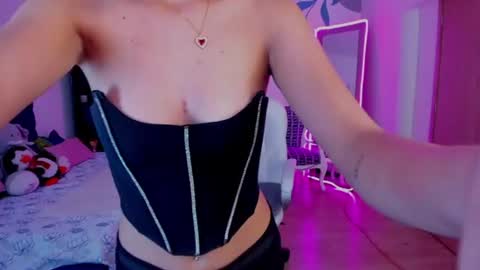 Snapshot of mia_clay1 chatting on 06-13-26, 08:51 Mia online show from 06-13-26, 08:51