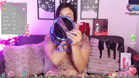 Snapshot of mia_collins_21 chatting on 05-22-26, 08:47 Mia online show from 05-22-26, 08:47