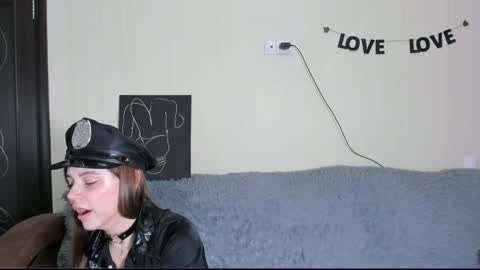 Snapshot of mia_com chatting on 03-11-25, 05:24 Mia next stream Thursday 1400 UTC1 Friday 1400 UTC1 online show from 03-11-25, 05:24