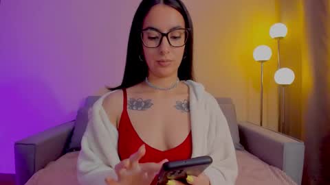 Snapshot of mia_daniellshot chatting on 03-04-26, 10:27 Sarah Luna online show from 03-04-26, 10:27