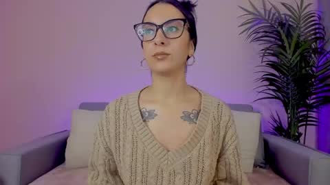 Snapshot of mia_daniellshot chatting on 05-04-26, 12:12 Sarah Luna online show from 05-04-26, 12:12