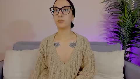Snapshot of mia_daniellshot chatting on 06-14-26, 01:35 Sarah Luna online show from 06-14-26, 01:35