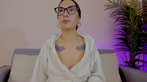 Sarah Luna online show from 06-16-26, 01:14