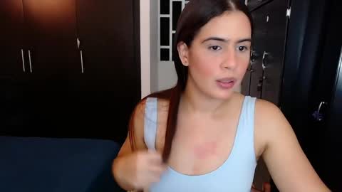 Snapshot of mia_danielsx chatting on 12-04-24, 02:20 Mia online show from 12-04-24, 02:20