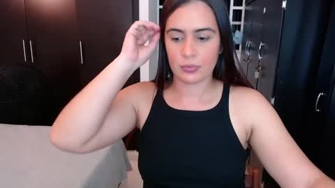 Snapshot of mia_danielsx chatting on 12-29-24, 01:34 Mia online show from 12-29-24, 01:34