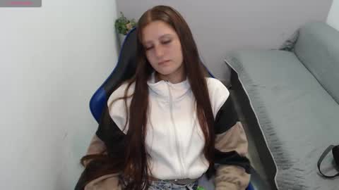 Snapshot of mia_diaz1 chatting on 10-16-25, 01:23 Mia online show from 10-16-25, 01:23